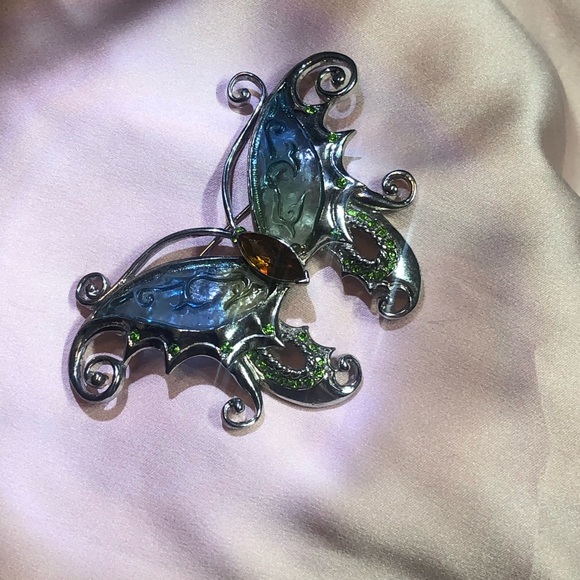 Vintage 70s lucite and rhinestone butterfly brooch - Picture 6 of 8